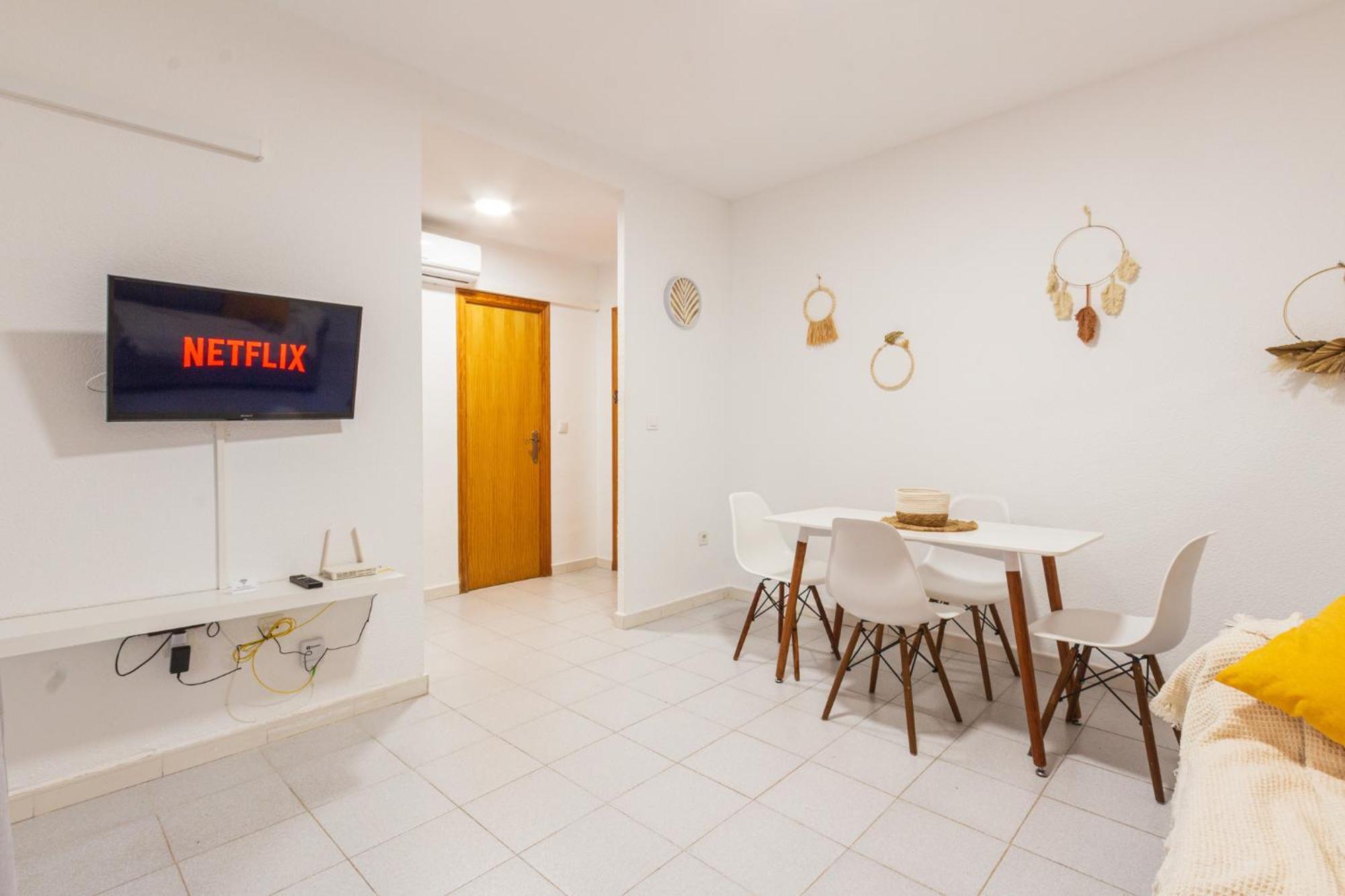 Menabrea Holiday House Near The Beach And Airport Santa Pola Exterior photo